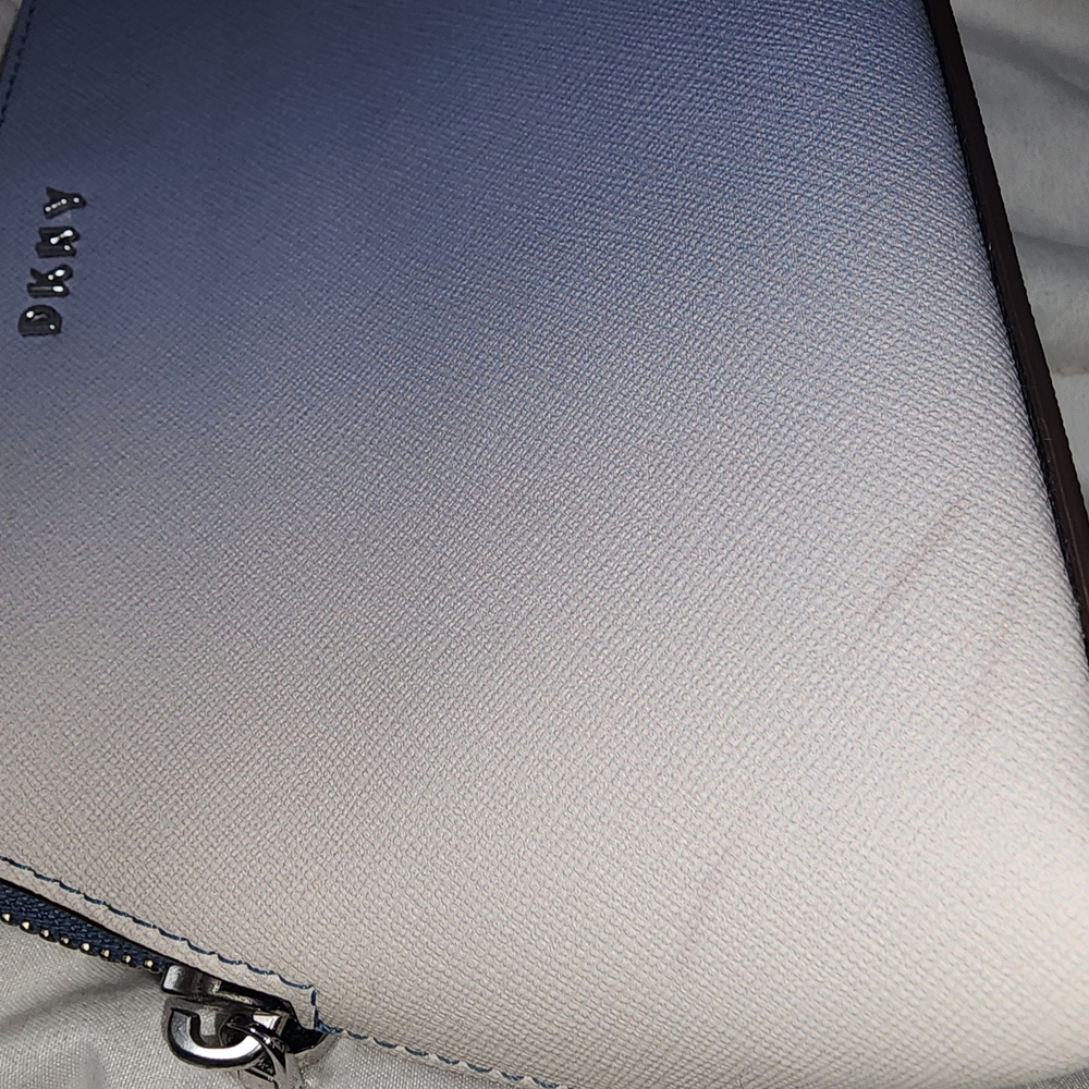 DKNY Ombre Blue/White Pouch - Picture 4 of 11